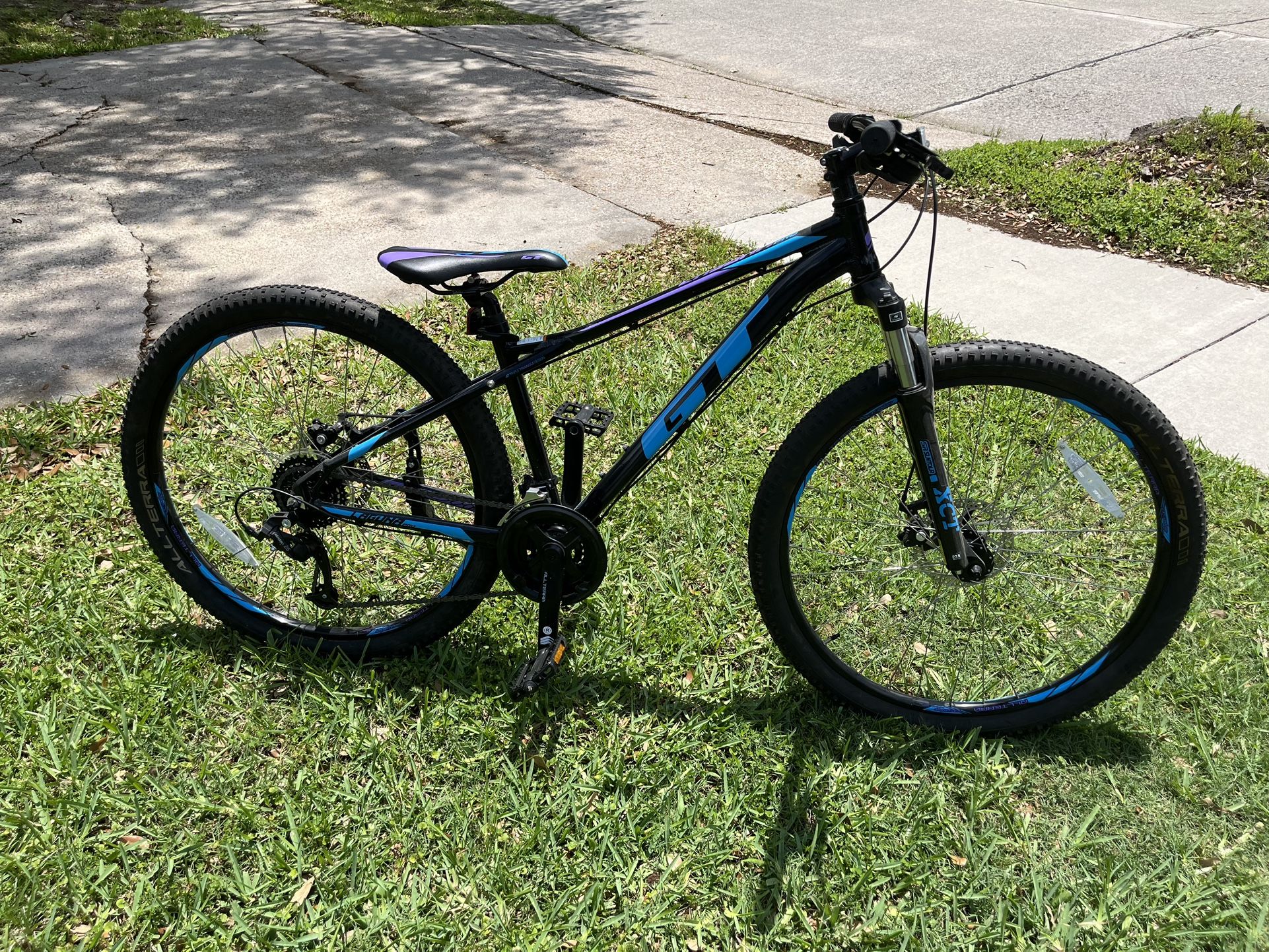 Gt Women's Laguna Pro Mountain Bike Laguna Pro Gt Bike Clearance