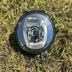 2022-2024 Toyota Highlander Fog Lamp Assembly Passenger Right 81210–YQ010 OEM
