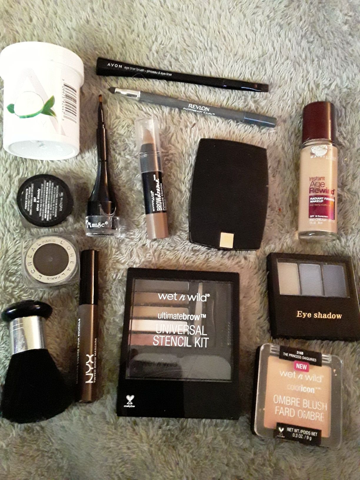 Health and beauty makeup lot