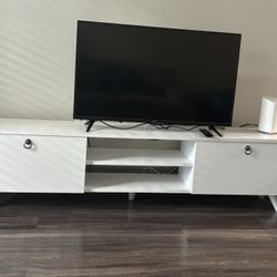 TV console/media stand 