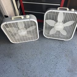 2 Box Fans