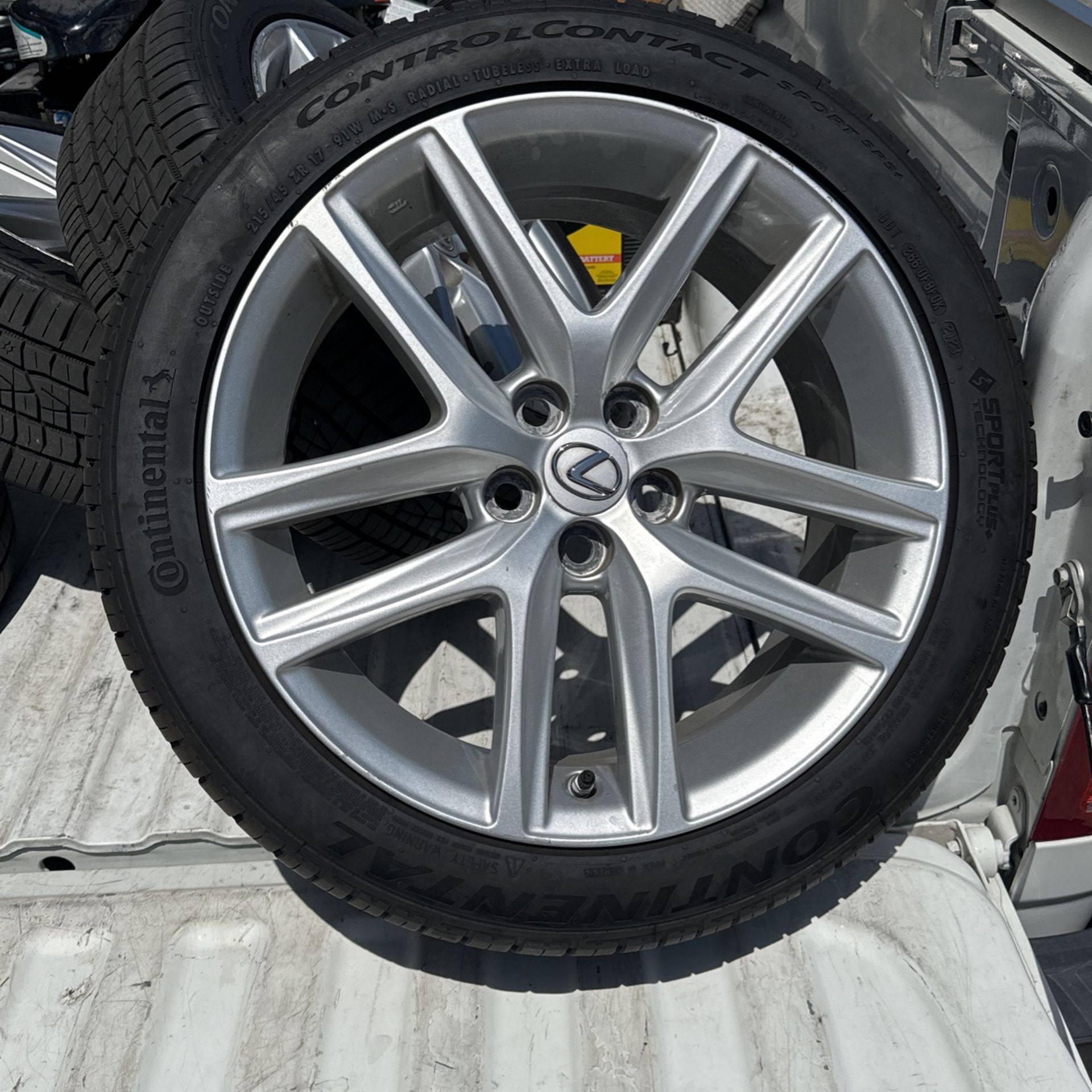 Lexus Ct200h Wheels And Tires