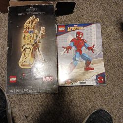 Marvel Lego Infinity Gauntlet Glove And Lego Marvel Spider-Man