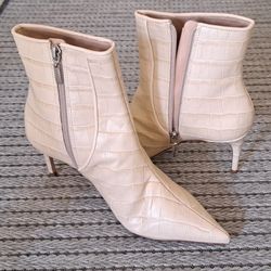 8.5 Woman Boots Cream 