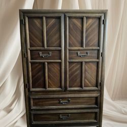 Beautiful Bedroom Dresser Set