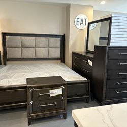 New King Bedroom Set