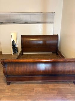 King size frame