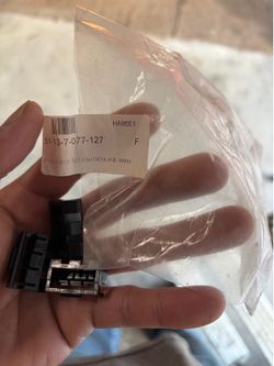 BMW roof trim clips