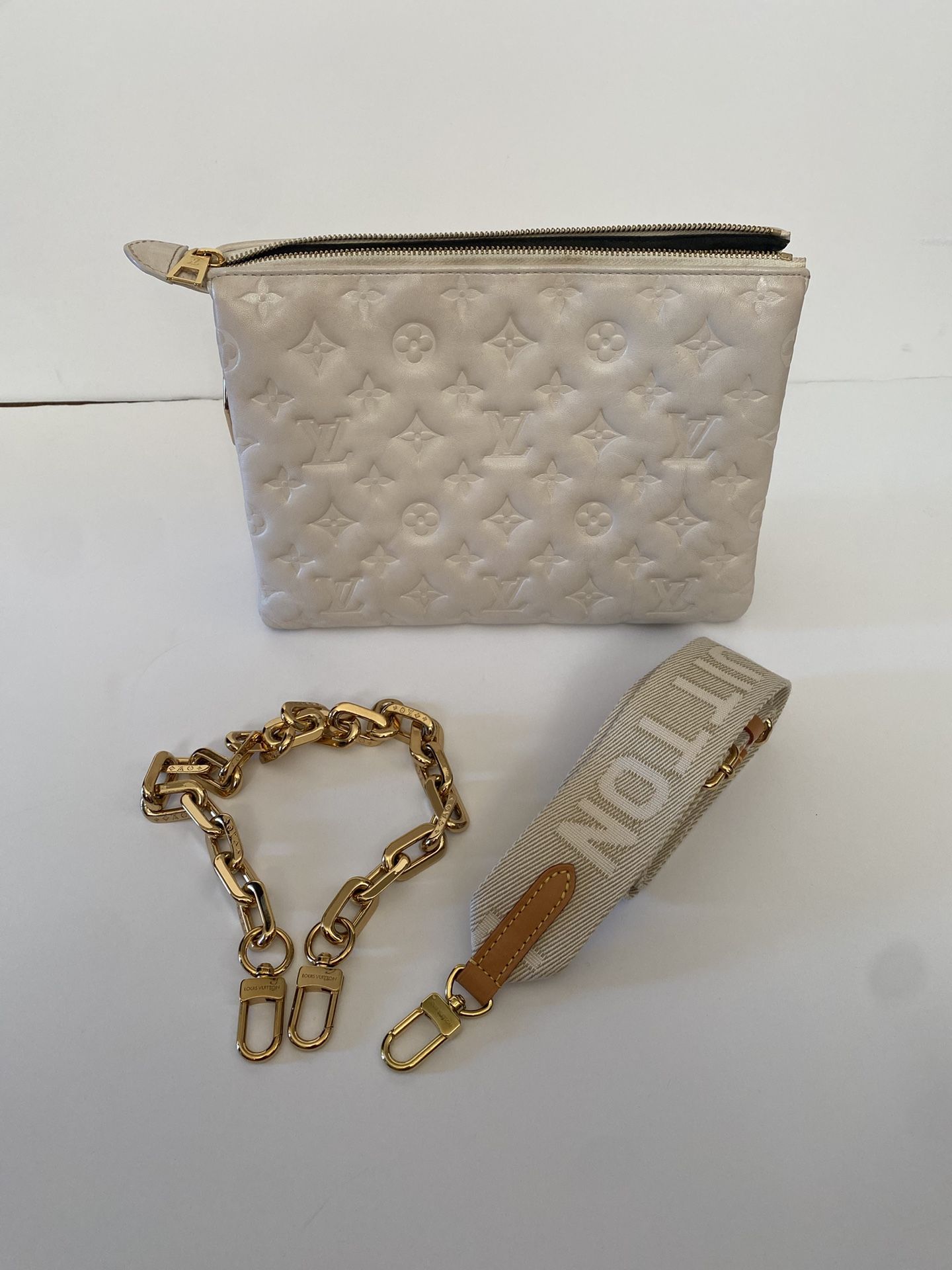 Louis Vuitton Coussin Pm (cream)