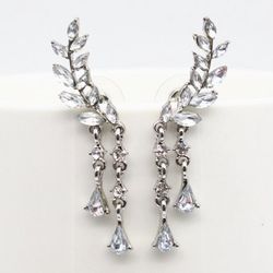 Leave tassels stud earrings