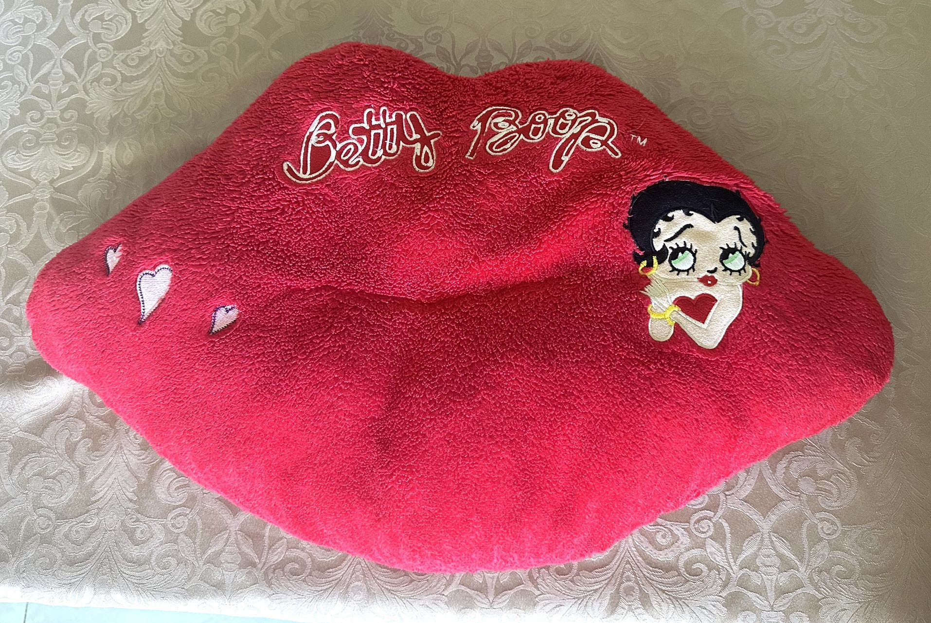 Betty Boop Red Lips Throw Pillow