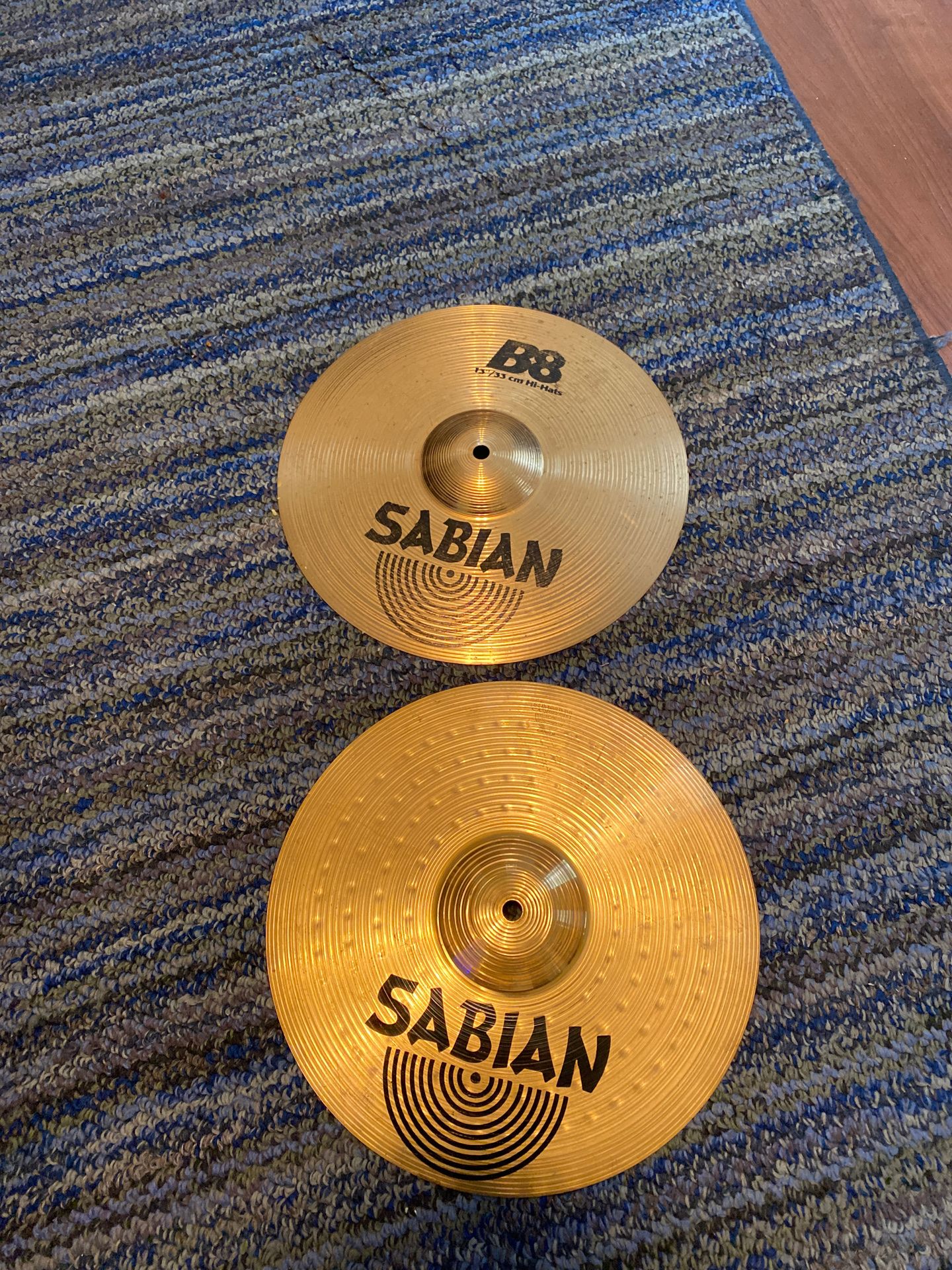 Sabian B8. 13” hi hats