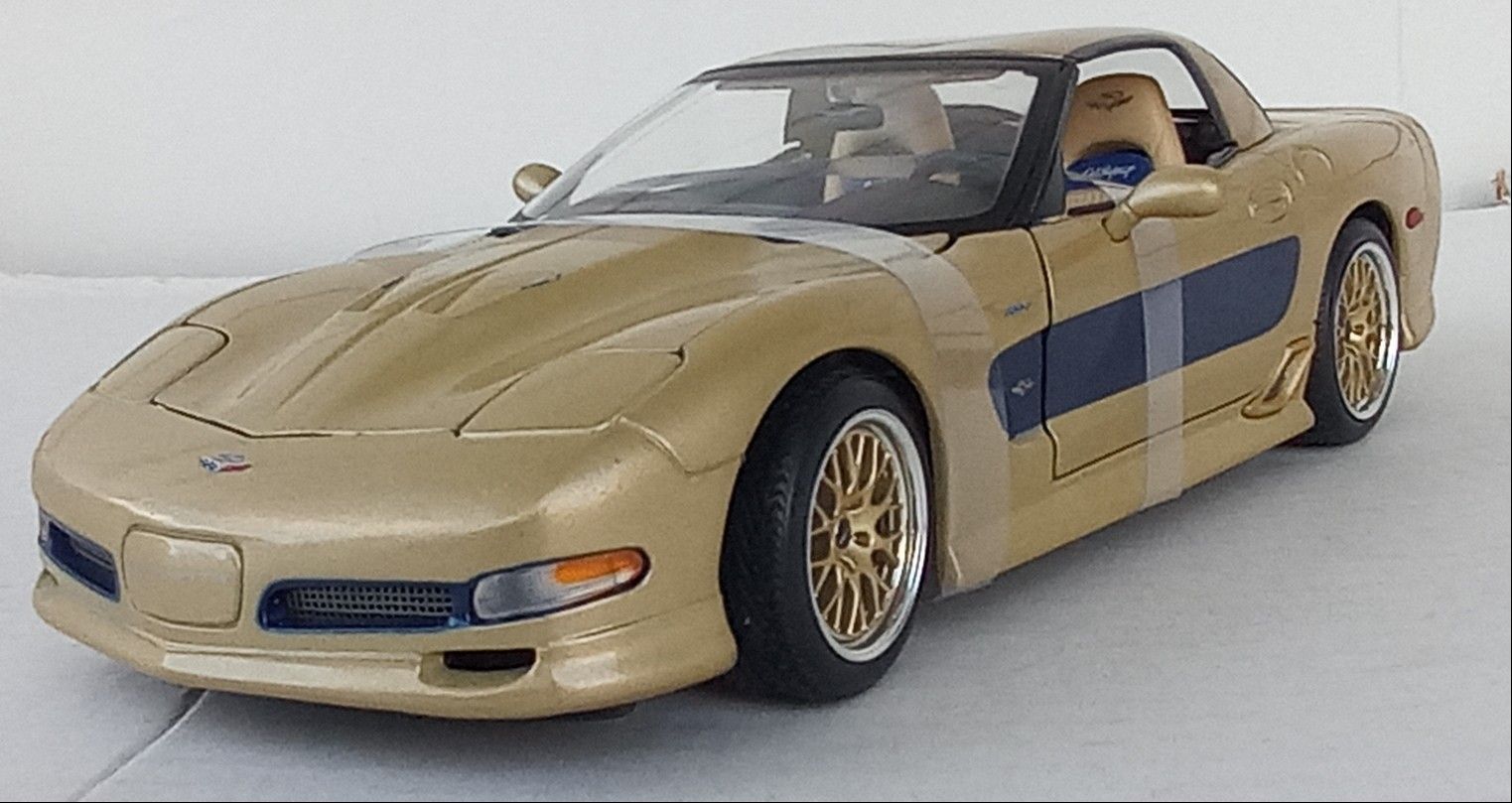 Die Cast Metal - 2003 Chevy Corvette Signature Edition - New-
