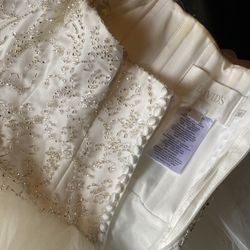 David’s Bridal Wedding Dress  18W Only Worn 2x 