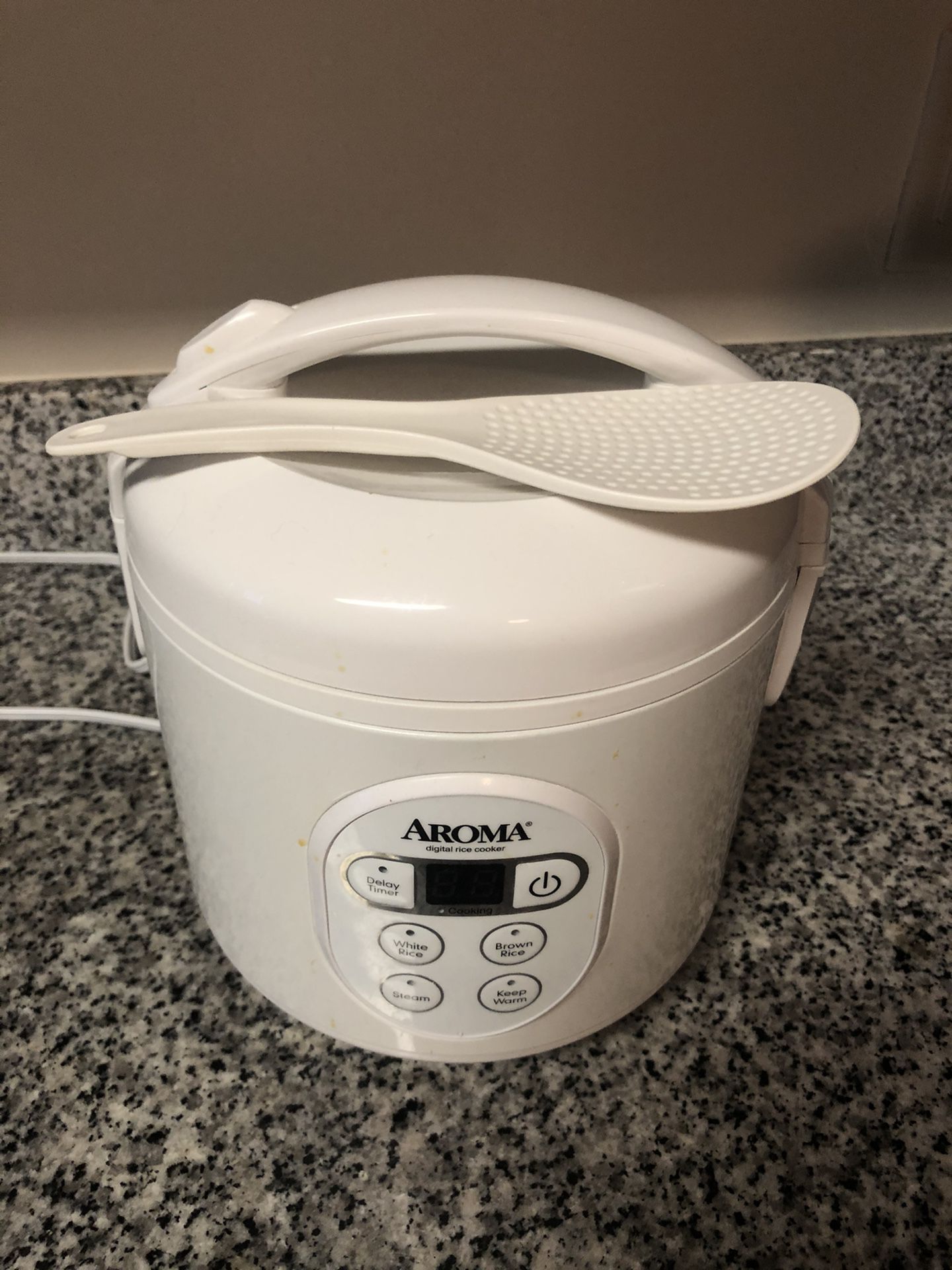 Rice Cooker - Very clean and lightly used