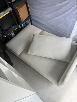 Modern White Convertible Sleeper Sofa / Futon – Excellent Condition