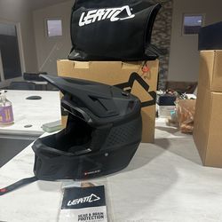 Leatt 8.0 MTB Helmet medium
