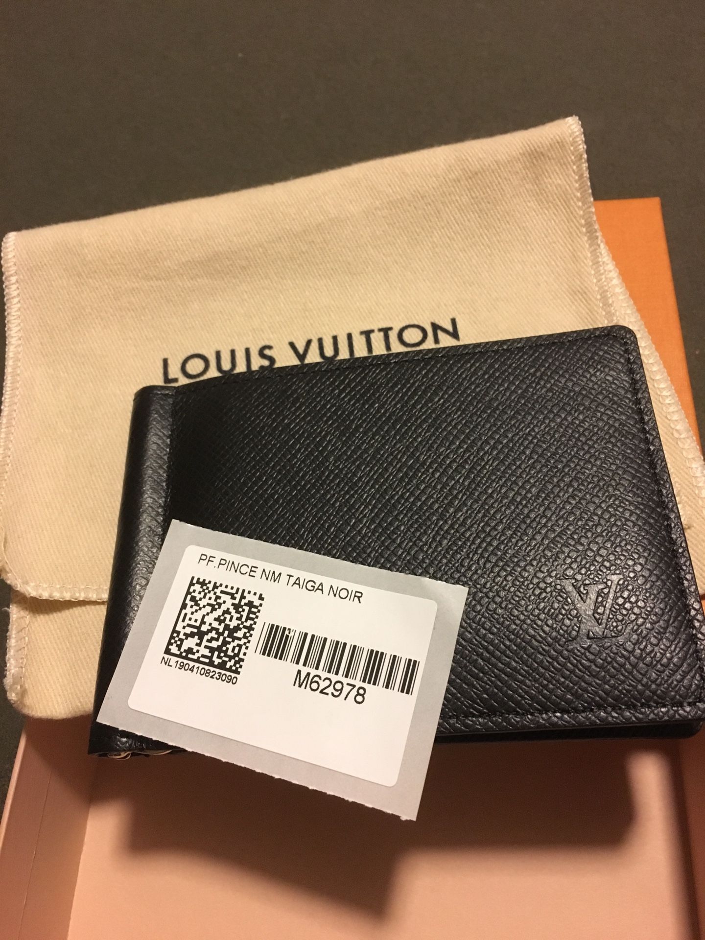Guarantee Authentic Louis Vuitton Men’s Wallet