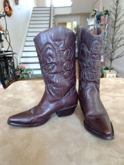 Ladies Western Brown Boots - Size 6M