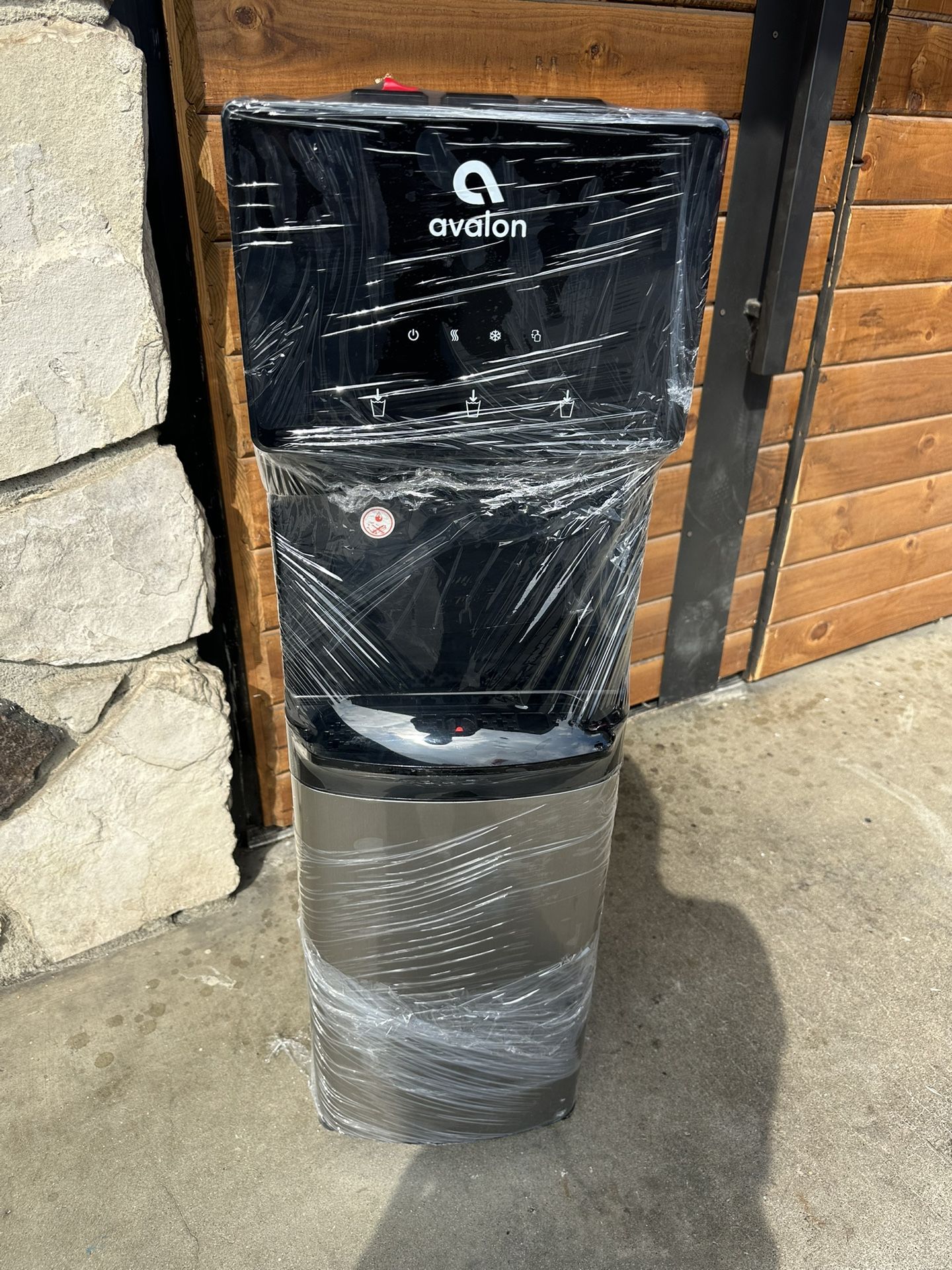 Avalon 3in1 hot cold & room temperature bottom load