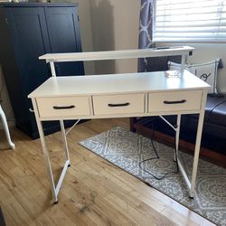 *Pending Pickup* 40” Computer Desk