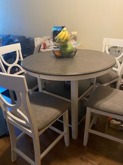 Round tall dining set