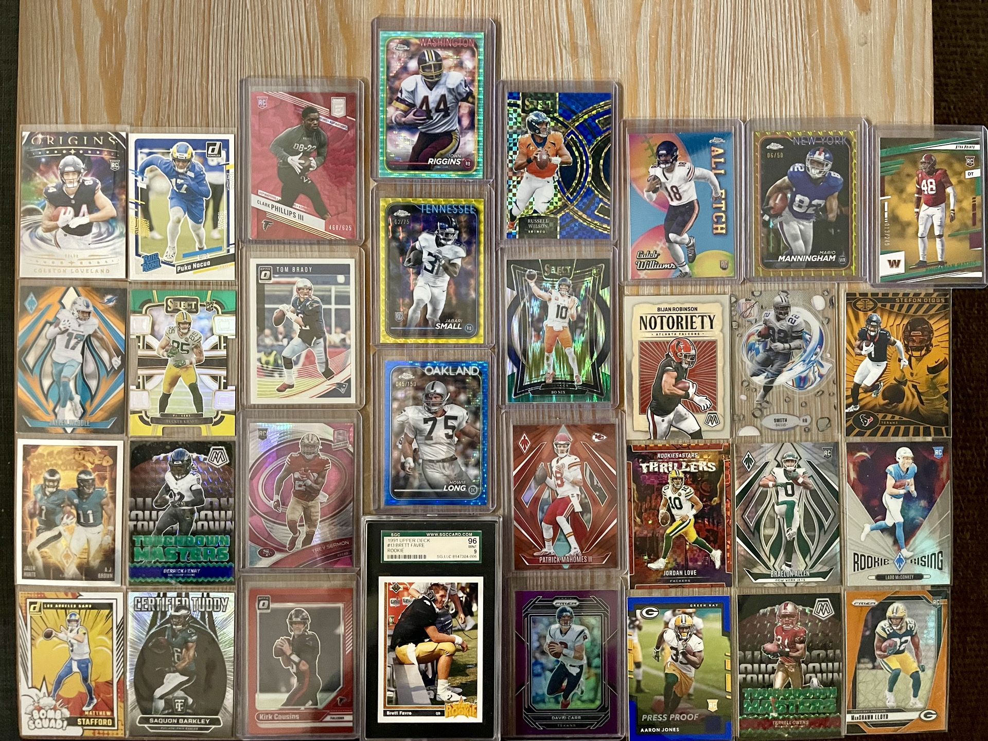 Football HOF and Star Lot (X32)--Mahomes, Brady, Favre, Nix, Nacua, Williams, and More!