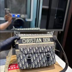   DiorCamp Blue Medium Men's and Women's Bags