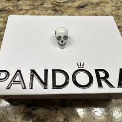 New Pandora Glow-in-the-dark Sparkling Skull Charm
