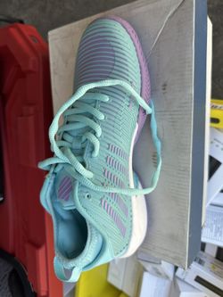 Ladies K Swiss Size 9 Gym Shoe