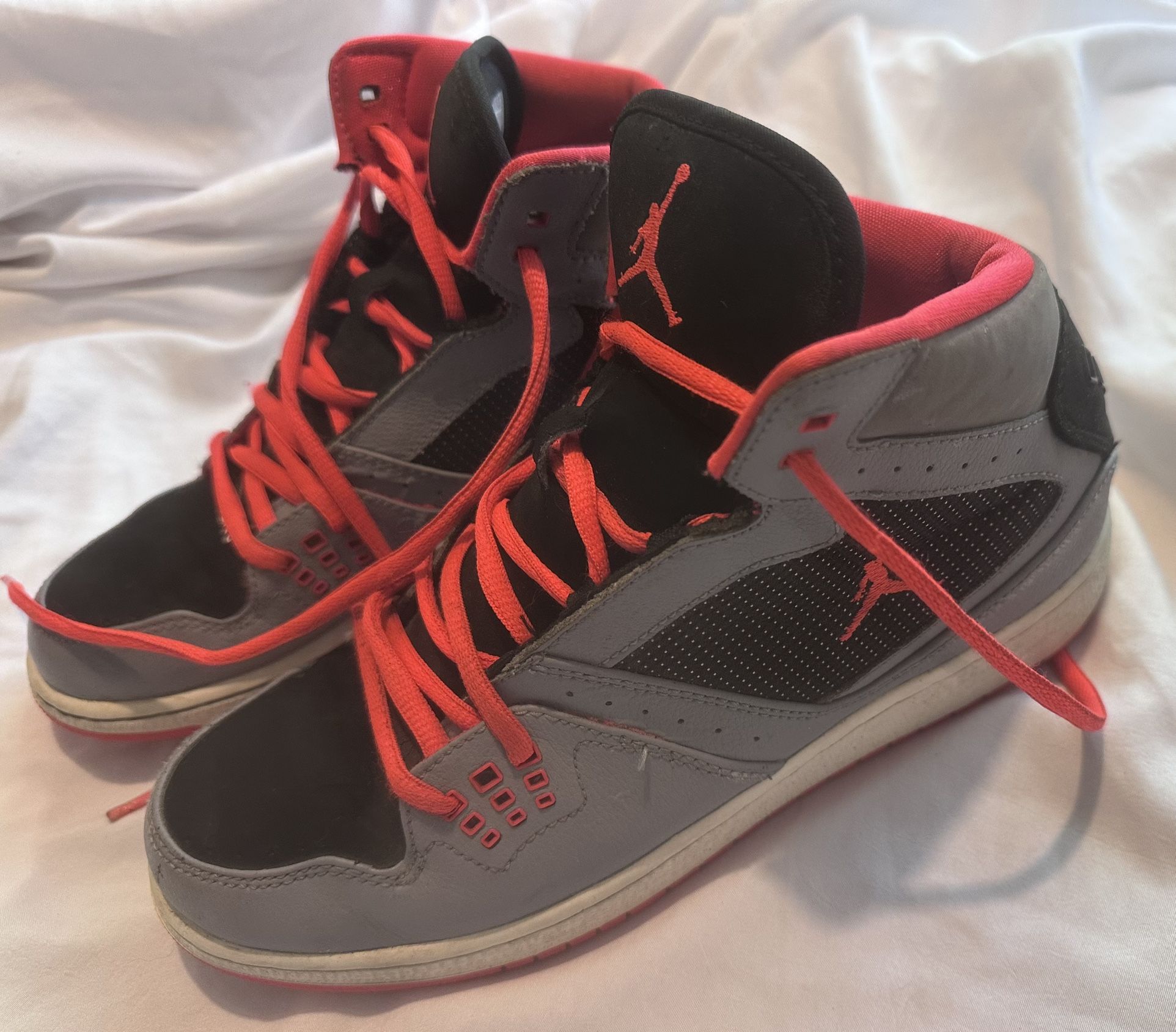 2012 Jordan 1 Flights Crimson Stealth Size 7Y