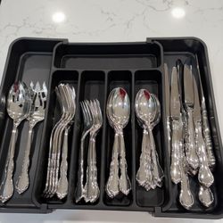 Haverford Collection by Lunt Silver(1980) 