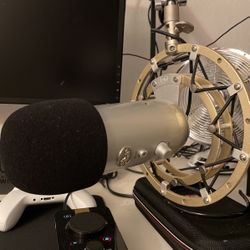 Blue Yeti USB Mic (with Accessories)