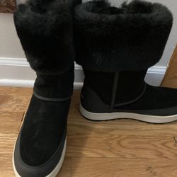 Ugg Koolaburra Black Boot Size 9 $50