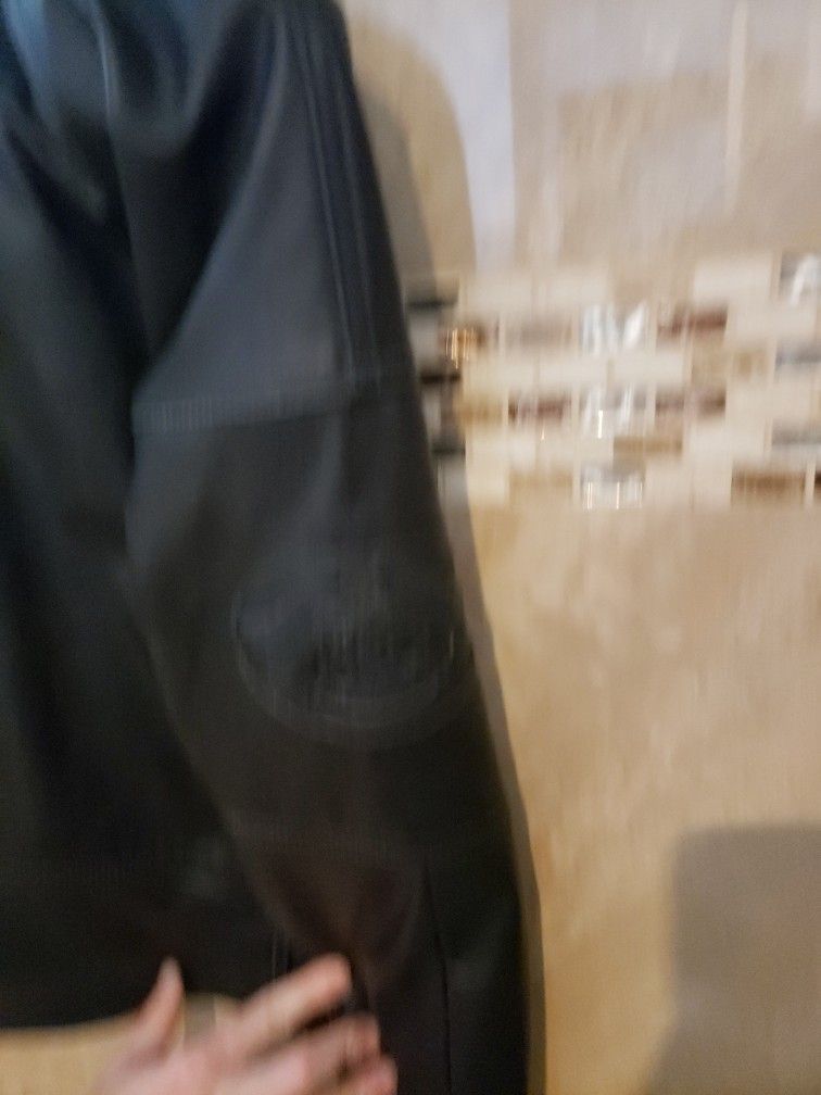 Womens Harley Owners Jacket. It's a VINTAGE STYLE fully insulated Jacket. BEAUTIFUL-NEVER WORN. Costs $800 at the Harley dealerships. Original Tag
