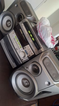 Philips Magnavox FW775/37 Mini Hi Fi 3 CD Home Theater Speaker System