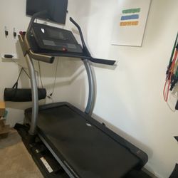 NORDICTRACK COMMERCIAL X11i NTL22019 treadmill