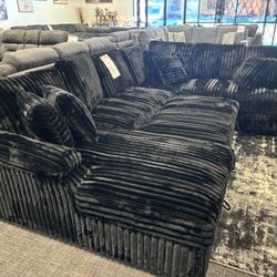 All-In-One Comfort! Black Corduroy Sleeper Sectional – $1,799 🖤🛋️🛏️