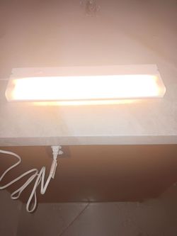 PORTABLE LAMP 18"L×4.5"W UL LISTED ISSUE https://offerup.co/faYXKzQFnY?$deeplink_path=/redirect/ 1801,186;E180723 COLOR WHITE-EXELLENT FOR UNDER THE