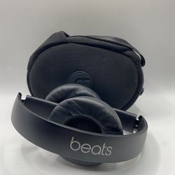 Beats Solo3 Wireless Over-Ear Bluetooth Headphones Black A1796