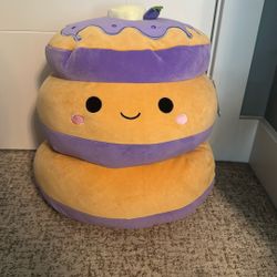BRAND NEW SQUISHMALLOW 16 IN
