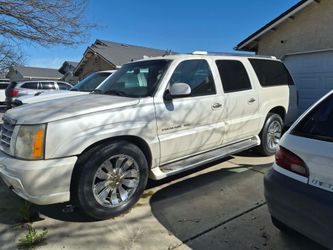 2004 cadi truck