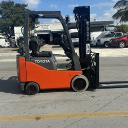 Forklift Toyota 