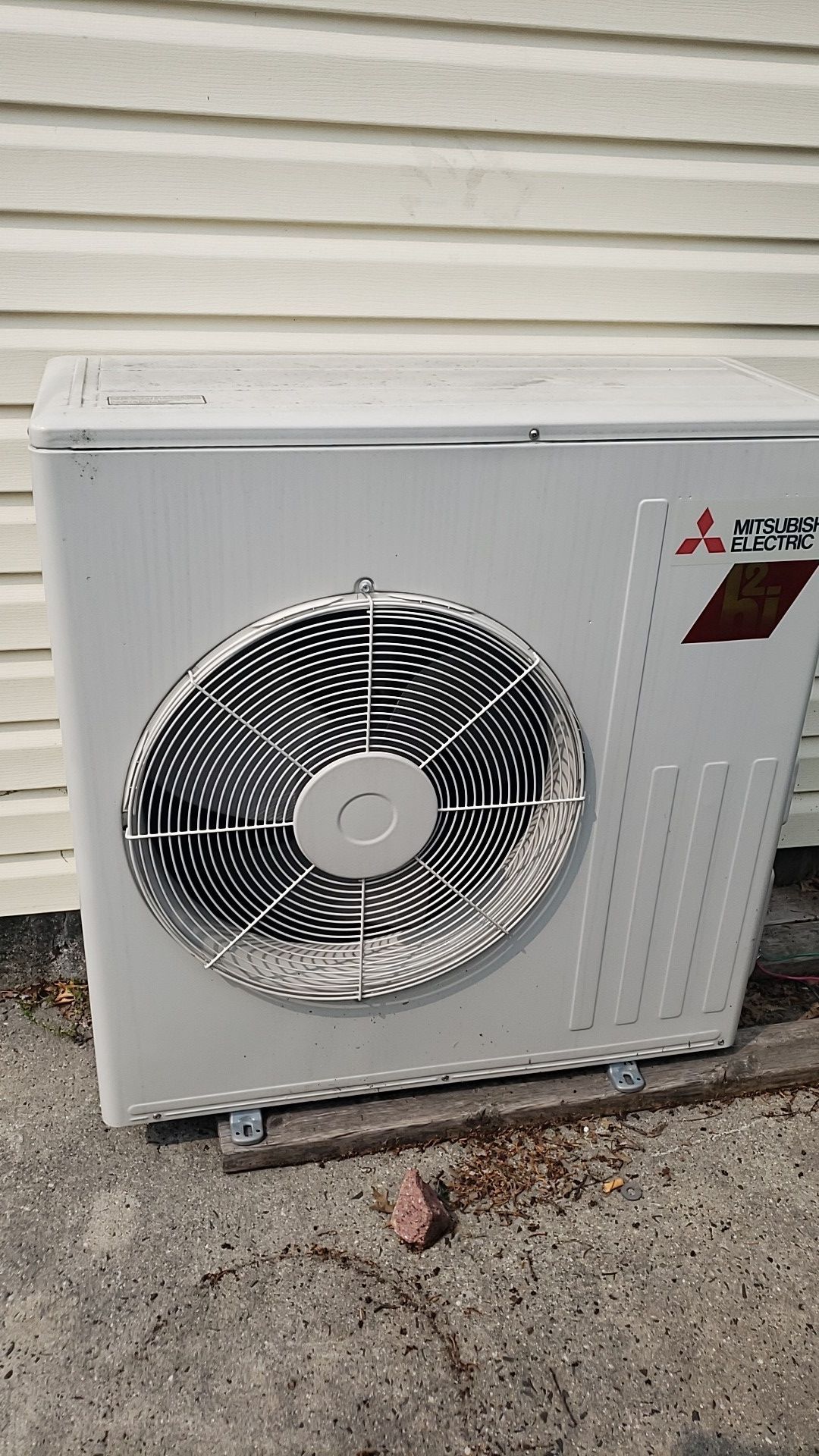 Mitsubishi Hyper heat and ac unit 21000btu