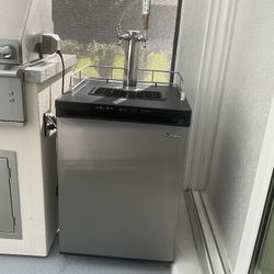 Kegco Kegerator 