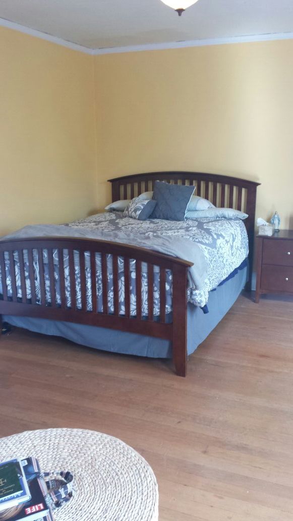 Queen size bedroom furniture for Sale in Seattle, WA - OfferUp