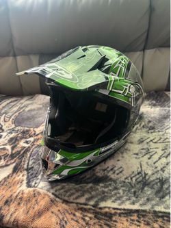 Youth Medium Dirt Bike Helmet