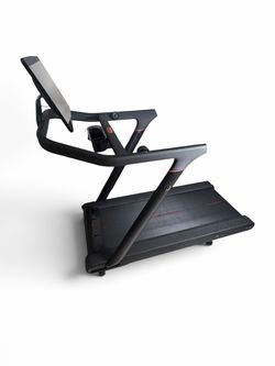 Peloton Tread Treadmill doesn't work; for parts only.