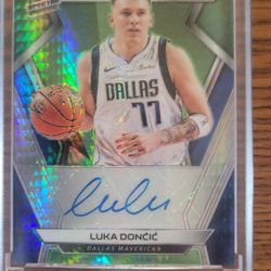 2018 Luka Doncic Rising Stars Signatures Neon Green /49