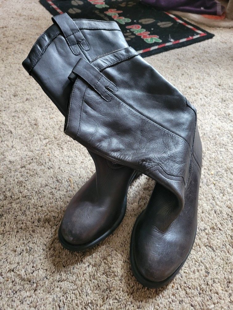 Men's Black Leather Boots...size 8.5